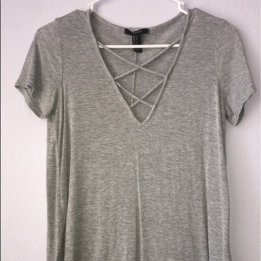 Criss Cross V-cut Tee